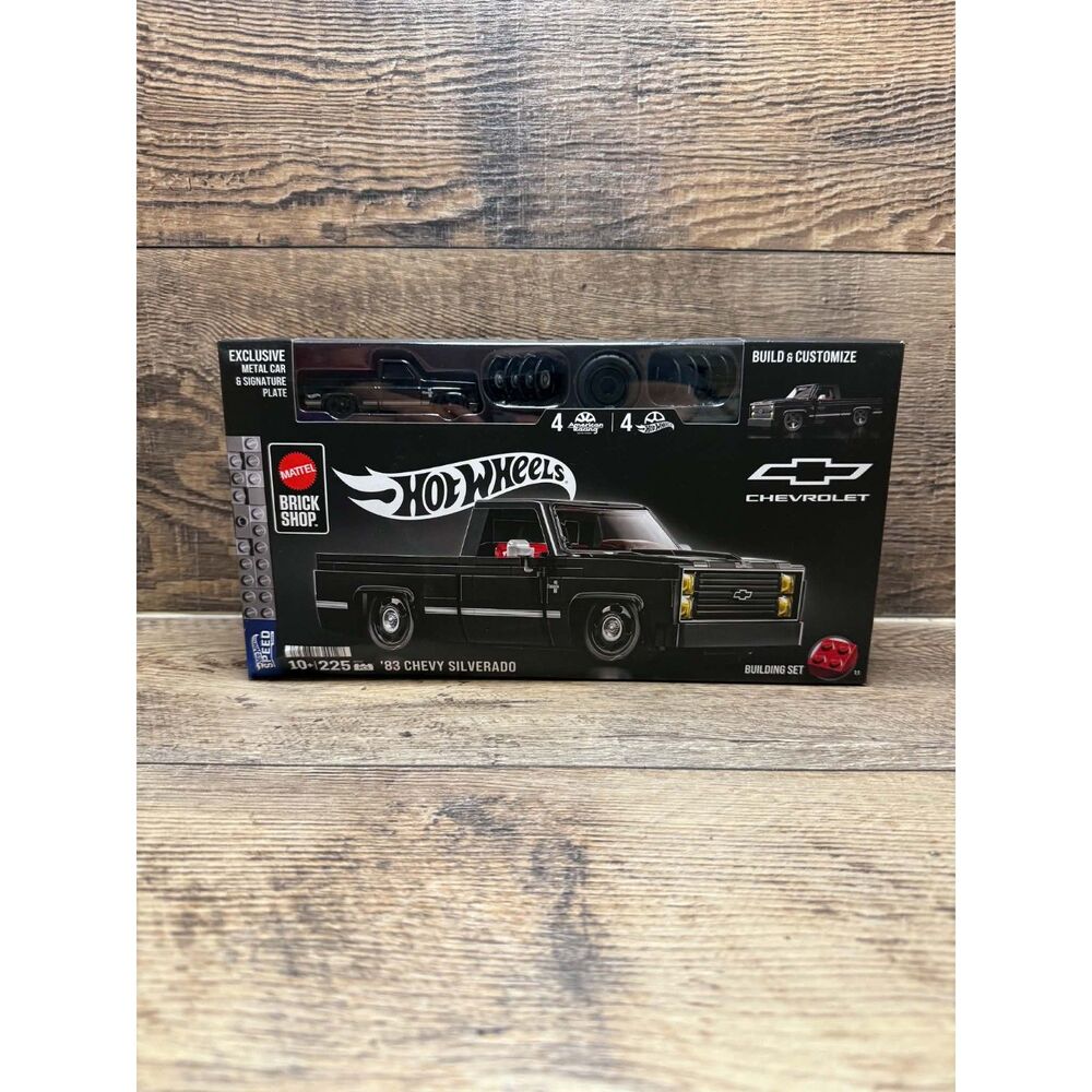 Hot Wheels Brick Shop ’83 Chevy Silverado Building Set – New/Sealed